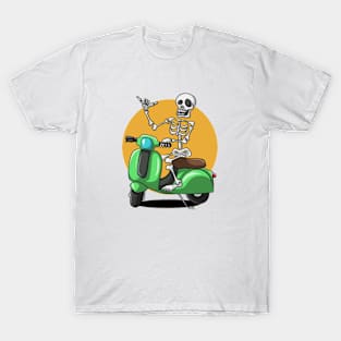 motorbike rider skull vespa T-Shirt